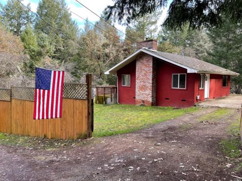 2370 Hilltop Dr, Willits, CA 95490-7727