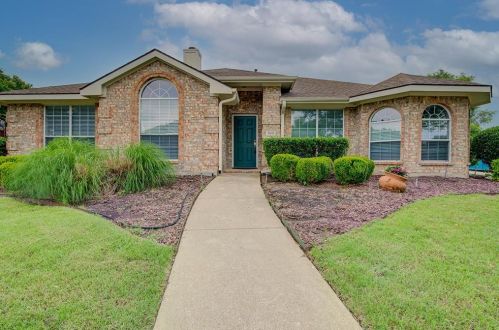 320 Thomas Dr, Plano TX  75094-3741 exterior