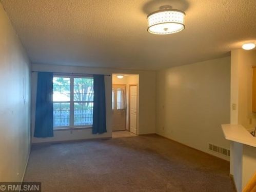 1897 Bluestem Ln, Saint Paul MN  55126-5018 exterior