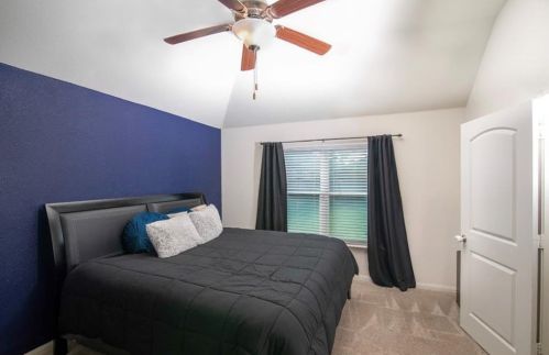 19617 James Mnr St, Webberville TX 78653 exterior