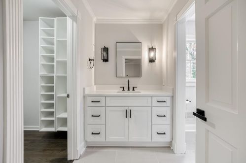 170 Huntcliff Pt, Atlanta GA  30350-1601 exterior