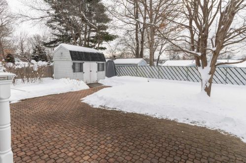 25 June St, Nashua, NH 03060-5346