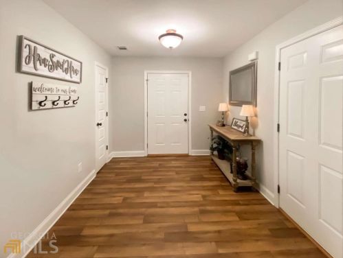 1215 Oak Spring St, Statham, GA 30666