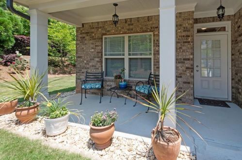 4001 Sovereign Dr, Buford, GA 30519-8453