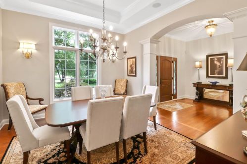 1904 William Dr, Valpo IN  46385-8168 exterior