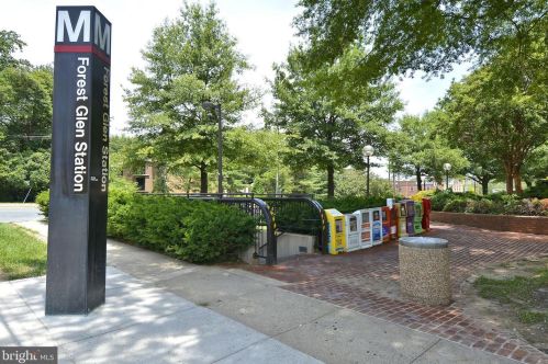 1221 Pinecrest Cir, Silver Spring MD 20910-1626 exterior