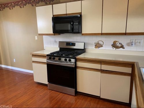 9026 Paddington Dr, Riverside, CA 92503-5754