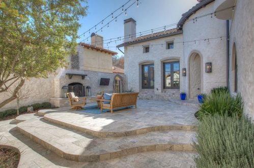 9449 Sagrada Park, Fort Worth, TX 76126-1916