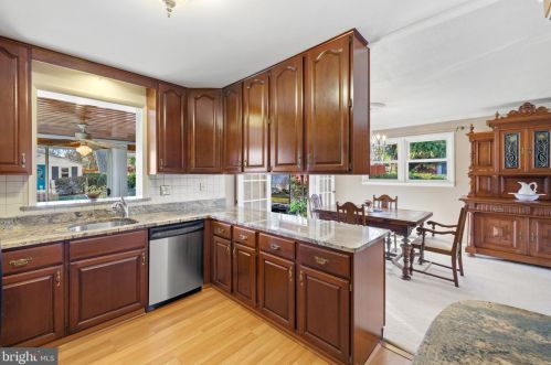 5209 Light St, Springfield VA  22151-2522 exterior