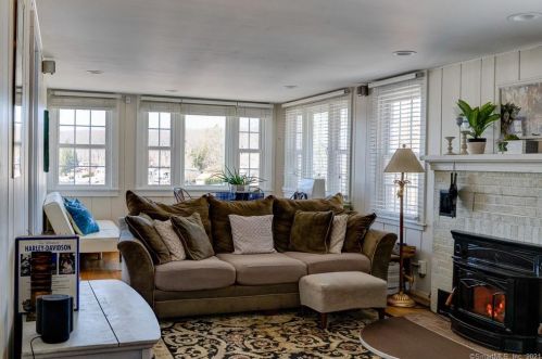 54 Wangonk Trl, East Hampton, CT 06424-2034