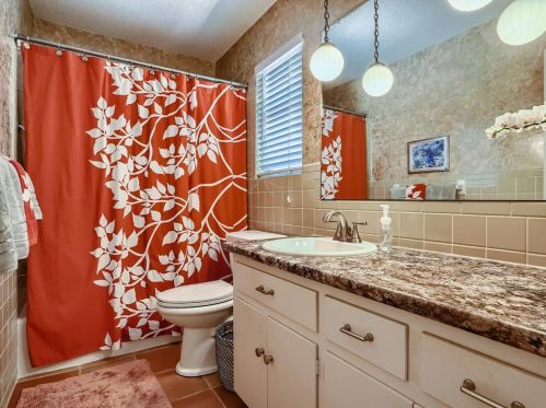 2700 Dunbarton Dr, Austin TX  78723-2235 exterior