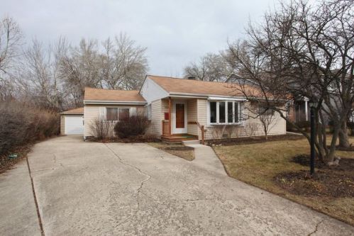 1116 Greenwood Ave, Bannockburn, IL 60015-2901