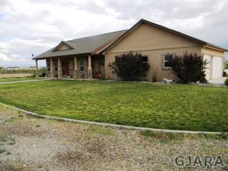 1671 P Rd, Loma, CO 81524-9426