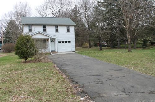 96 Pond Hill Rd, Wallingford, CT 06492-4809
