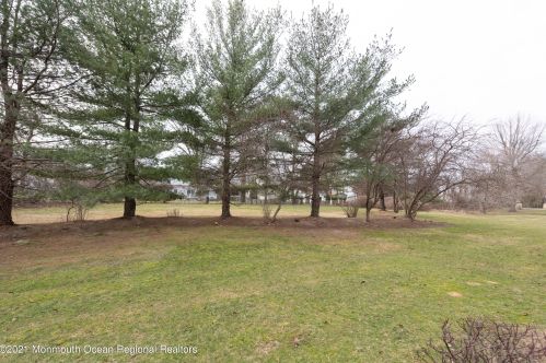 119 White St, Tinton Falls NJ 07724-4868 exterior