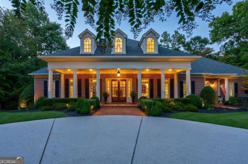 8186 Hewlett Rd, Atlanta GA  30350-3501 exterior