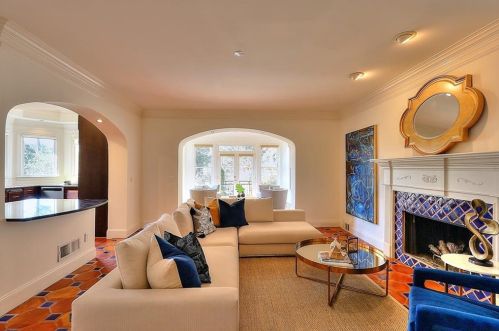 4086 Haverhill Dr, Atlanta GA  30342-3818 exterior