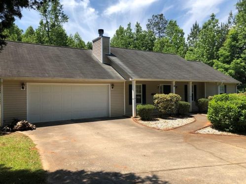 175 Longcreek Dr, Porterdale, GA 30016-7724