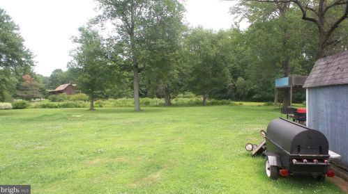 262 Bakers Basin Rd, Trenton NJ  08648-3312 exterior