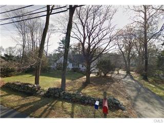 76 Long Lots Rd, Westport, CT 06880-3917