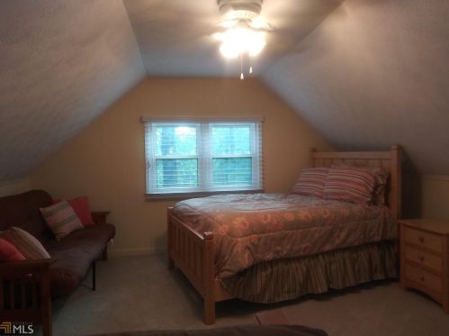 133 Indian Bend Dr, Lagrange, GA 30240-9312