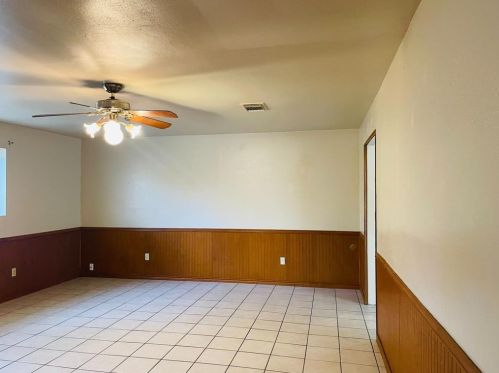 216 Bastrop St, Angleton TX  77515-4106 exterior