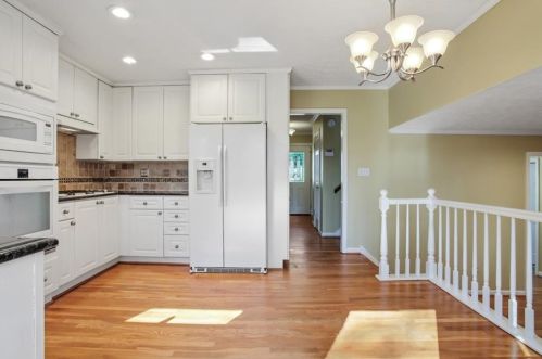 6768 Lockridge Dr, Atlanta GA  30360-1561 exterior