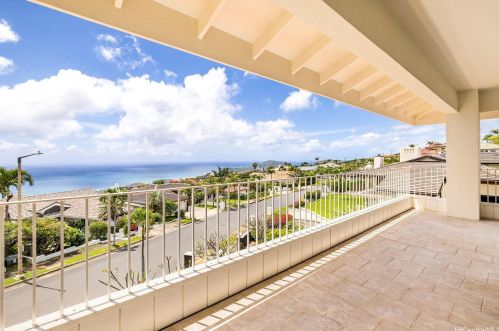 844 Ikena Cir, Honolulu, HI 96821-2552