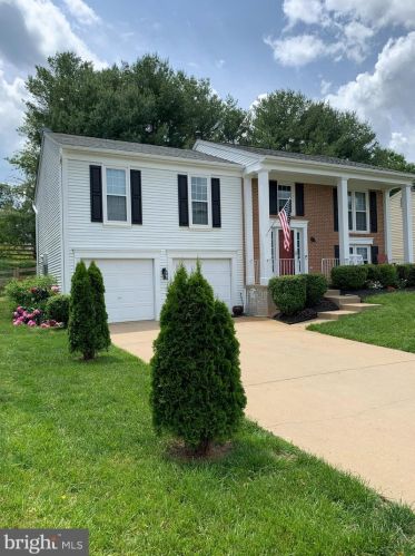 4 Leamington Rd, Fredericksburg, VA 22406-1162