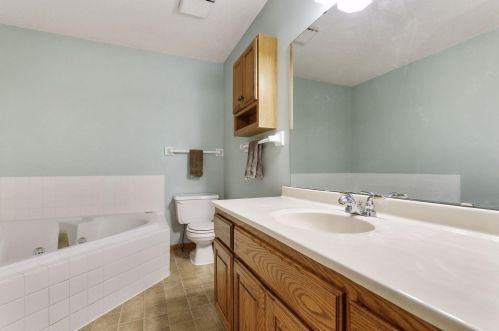 201 Dunbar Way, Saint Paul MN  55115-2815 exterior