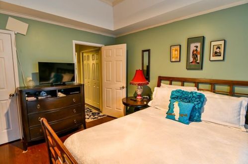 2454 Lost Valley Trl, Conyers GA  30094-2437 exterior
