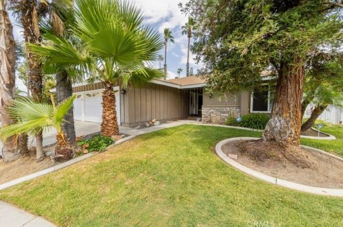 2895 Cascabel Way, Riverside, CA 92503-6401