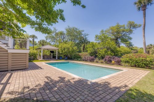 34 Dune Rdg Ln, Isle Of Palms SC  29451-3848 exterior