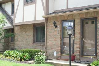 3275 Stonecrest Ct, Columbus, OH 43221-4624