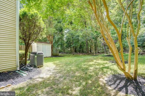 1101 Sandy Hollow Ct, Silver Spring MD 20905-6050 exterior