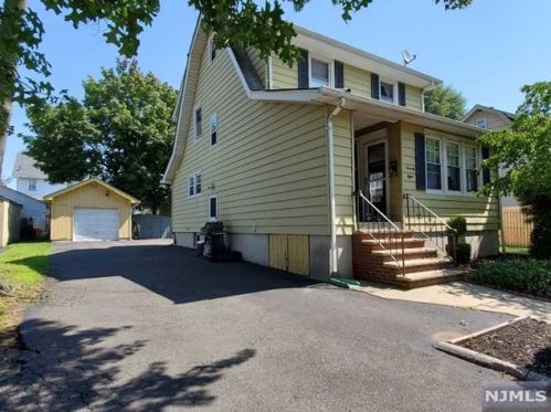 78 Terrace Ave, Rochelle Park, NJ 07662-3909