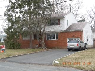 81 Vernon Ave, Colonia, NJ 07067-2836