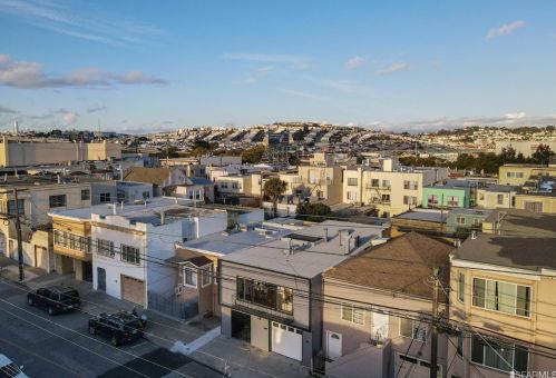 447 Girard St, San Francisco CA 94134-2109 exterior