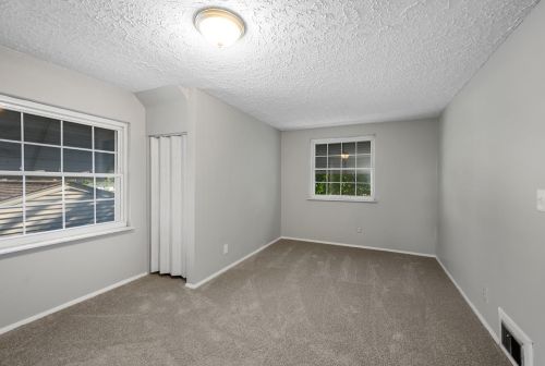 1590 Fawnvista Ln, Cincinnati OH 45246-2039 exterior