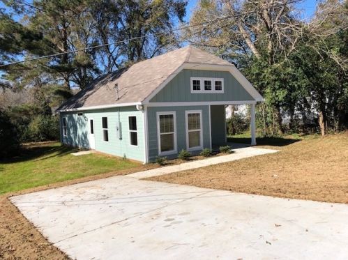 602 Lee St, Lagrange, GA 30240-4945