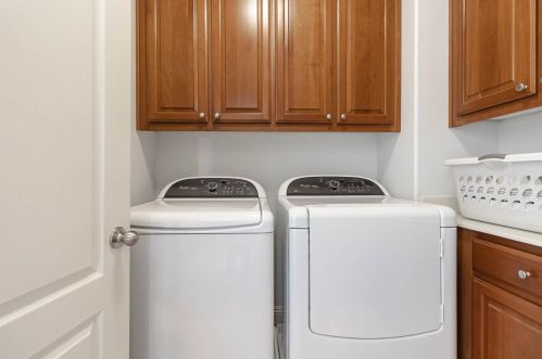 364 Applegate Dr, Valley Home CA  95361-8285 exterior