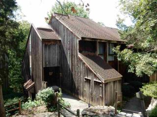 9437 Pointe Lasalles Dr, Blmgtn IN  47401-9024 exterior