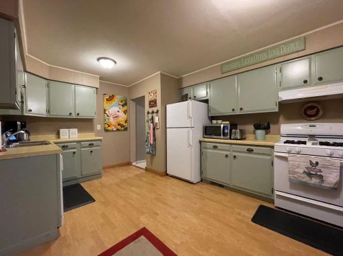 308 3rd St, Frankford, MN 55936-1303