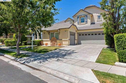 277 Nicole Ave, Tracy, CA 95391-1116