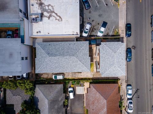 3115 Castle St, Honolulu HI  96815-3818 exterior