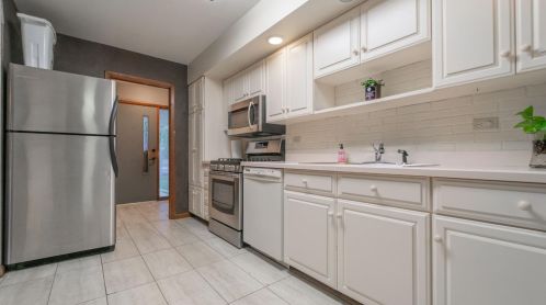 9601 Dogwood Dr, Hammond IN 46321-3709 exterior