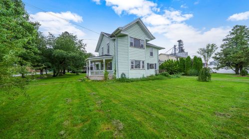 101 South St, Hillcrest, IL 61068-9627