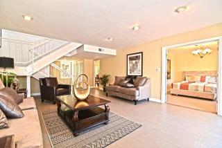 4581 Green Tree Ln, Irvine, CA 92612-2239