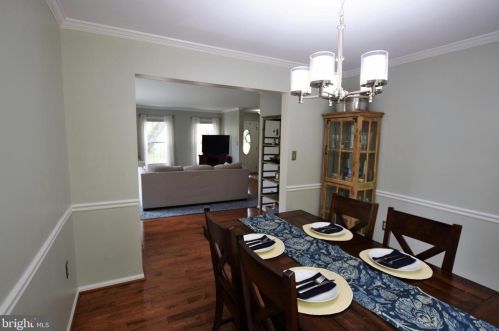 6100 Heron Pond Ct, Springfield VA  22015-3738 exterior