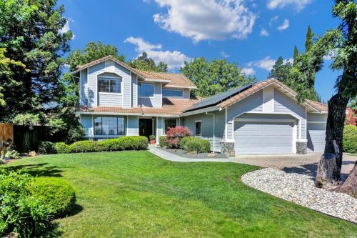 1018 Fallen Leaf Ct, Vacaville, CA 95687-4313
